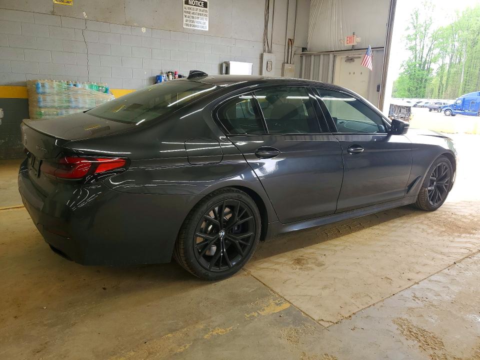 2022 BMW M5