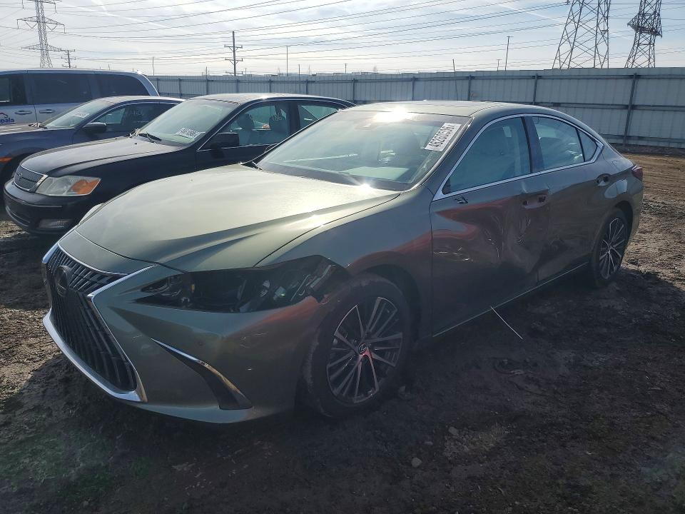 2025 Lexus ES