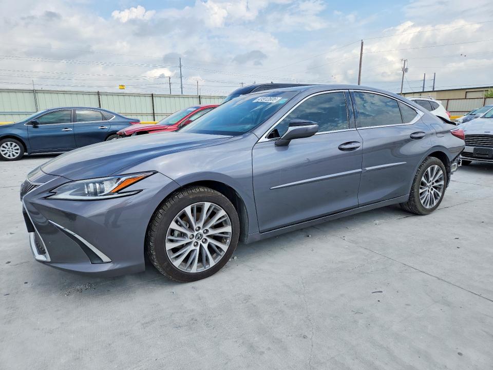 2021 Lexus ES