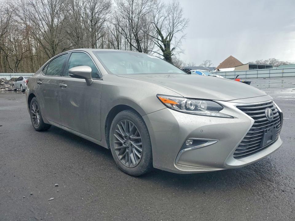 2018 Lexus ES
