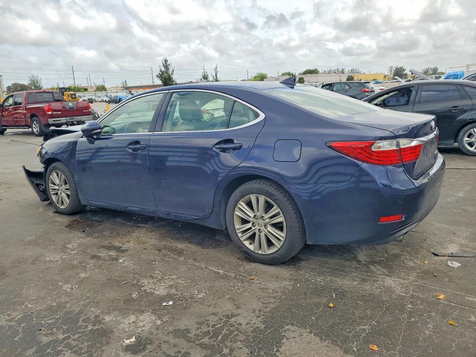 2015 Lexus ES