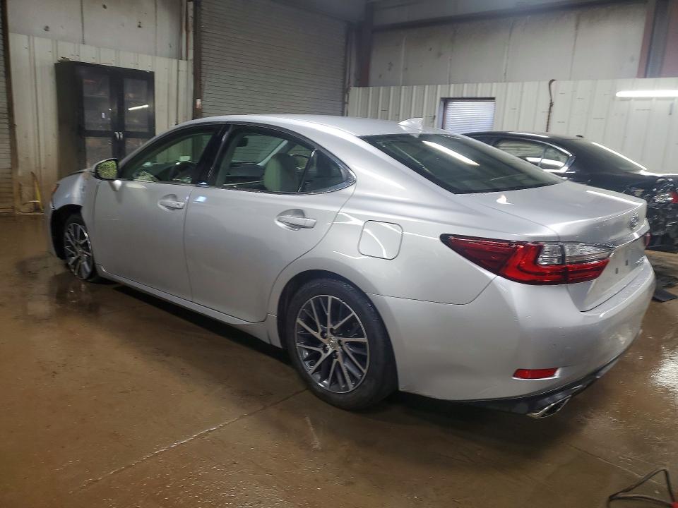 2016 Lexus ES