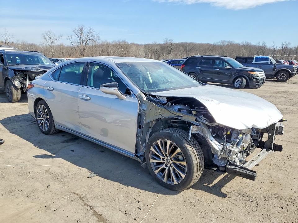 2021 Lexus ES
