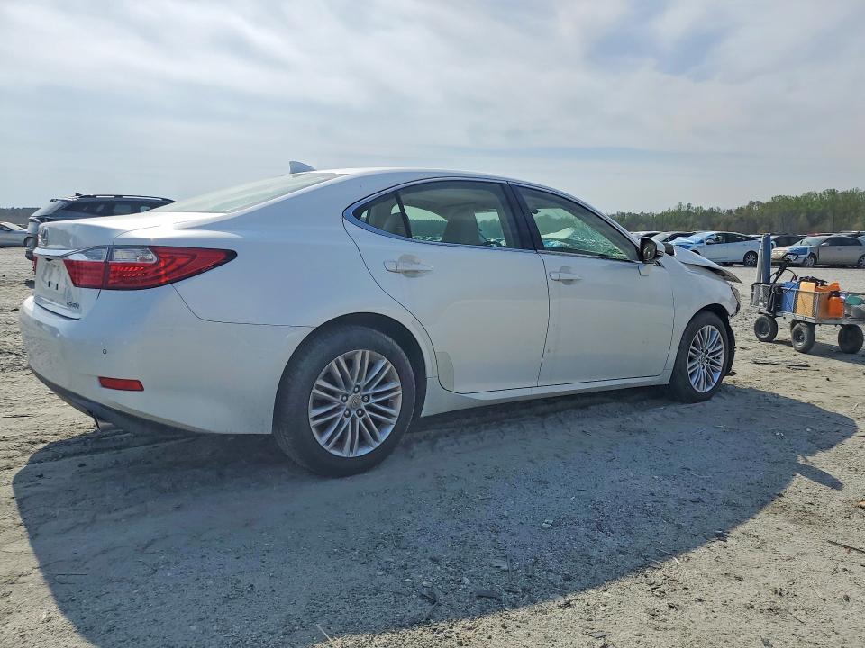 2015 Lexus ES