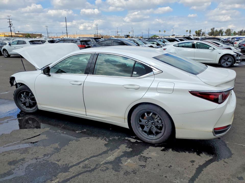 2025 Lexus ES