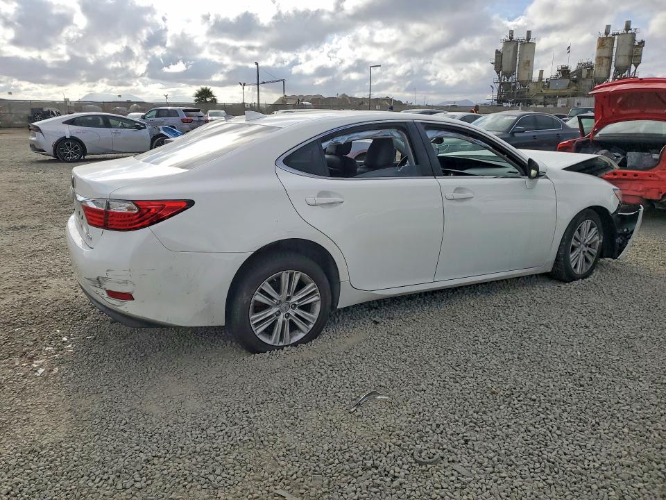 2015 Lexus ES