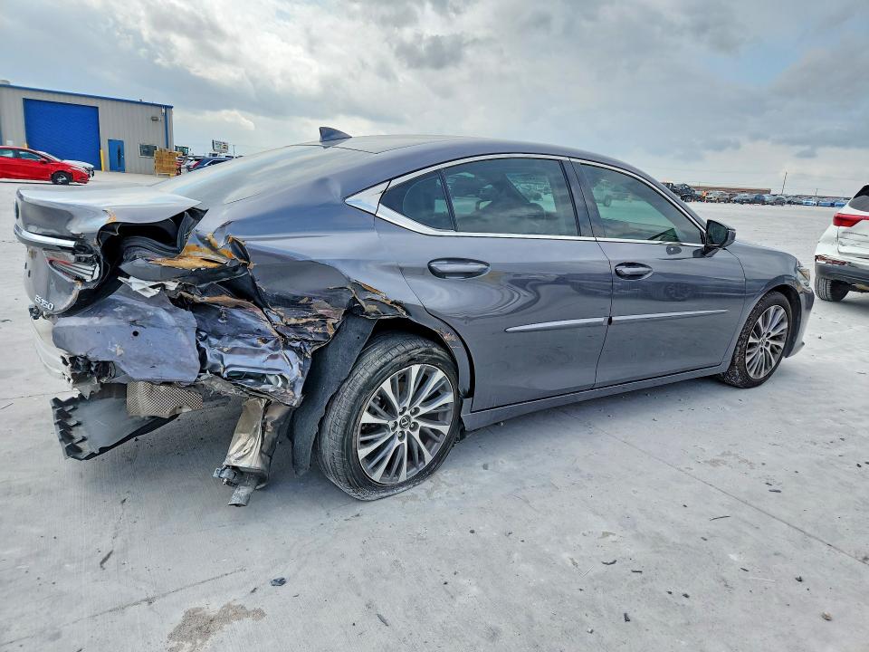 2021 Lexus ES