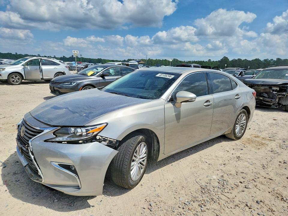 2016 Lexus ES