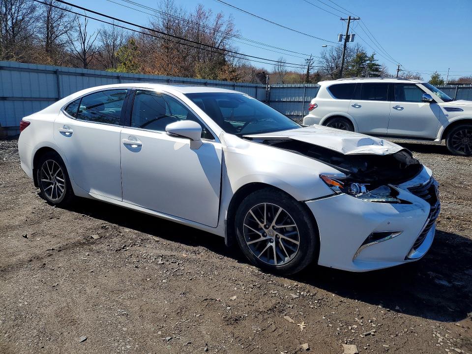 2017 Lexus ES
