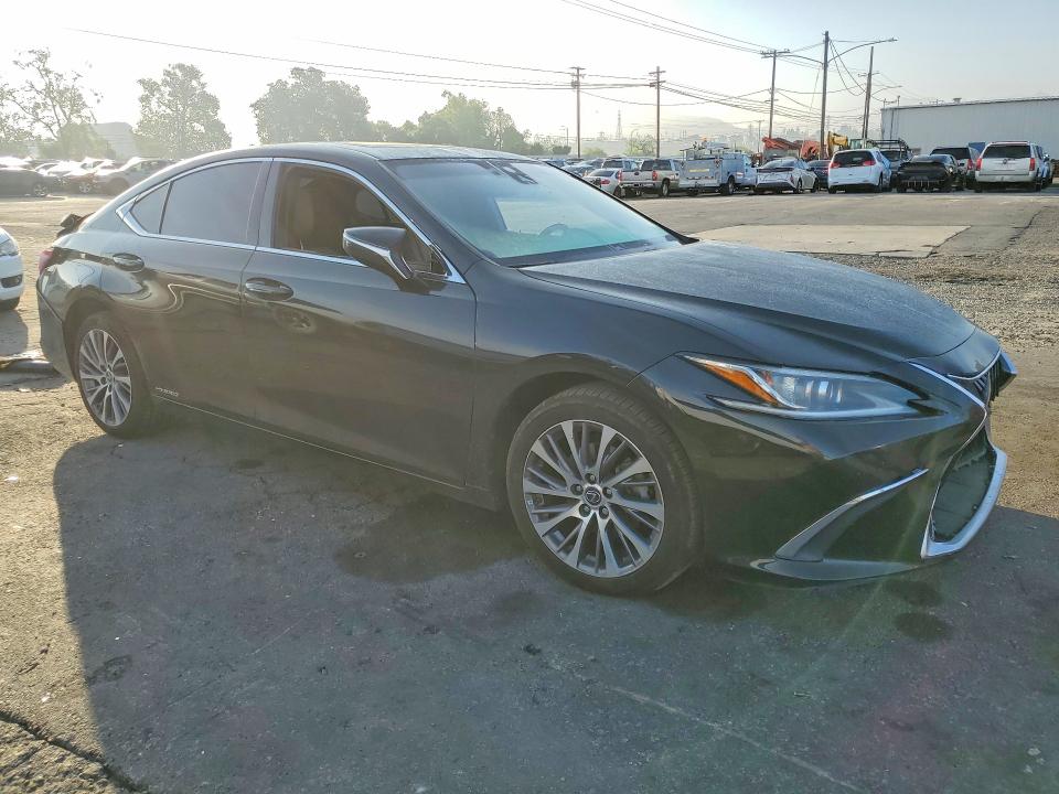 2021 Lexus ES