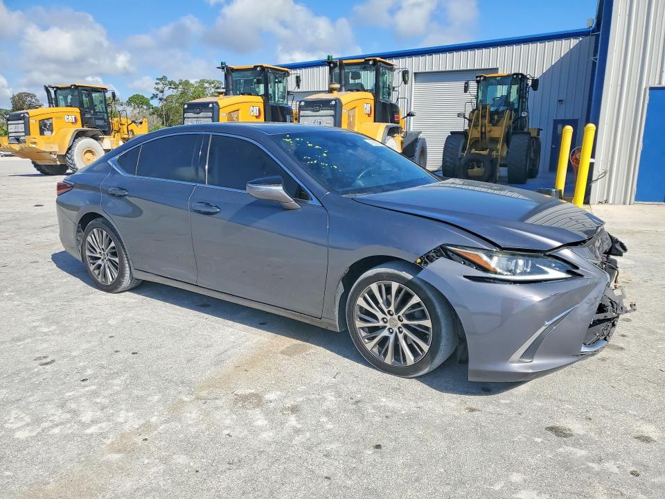 2021 Lexus ES