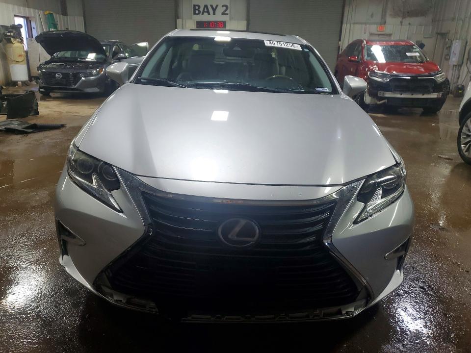 2016 Lexus ES