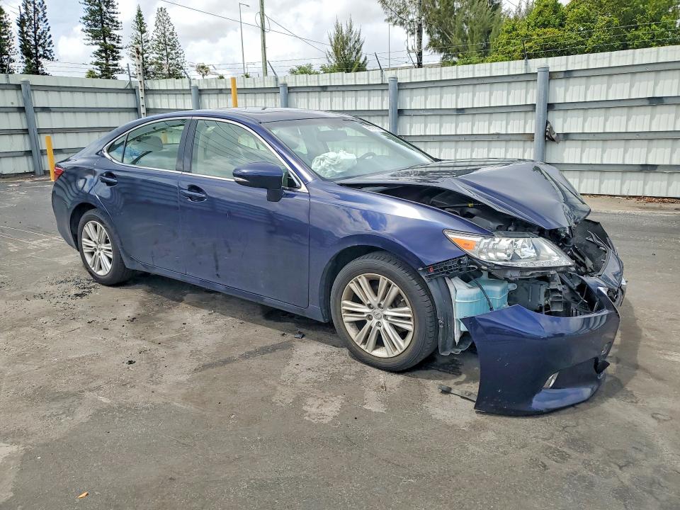 2015 Lexus ES