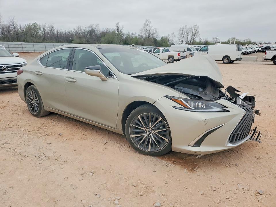 2025 Lexus ES