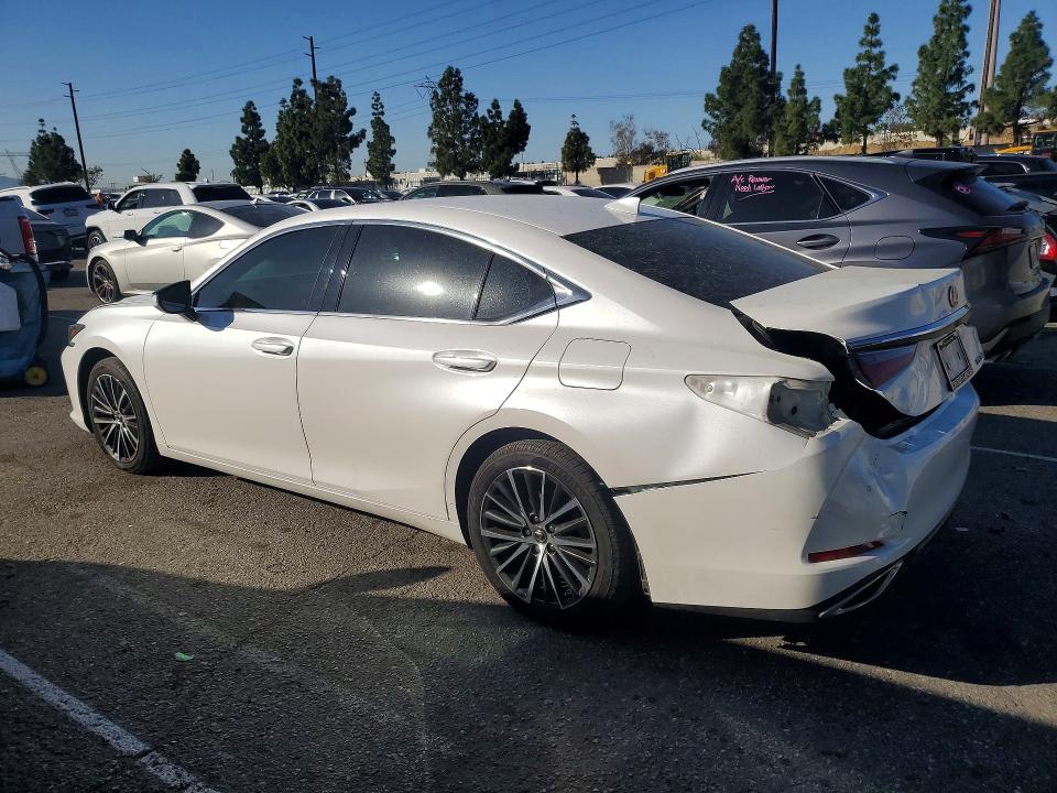 2022 Lexus ES