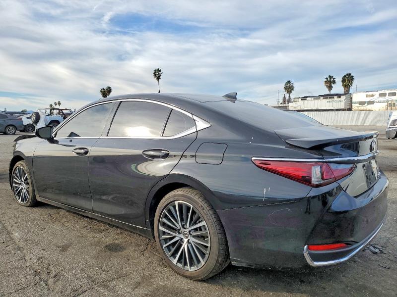 2025 Lexus ES