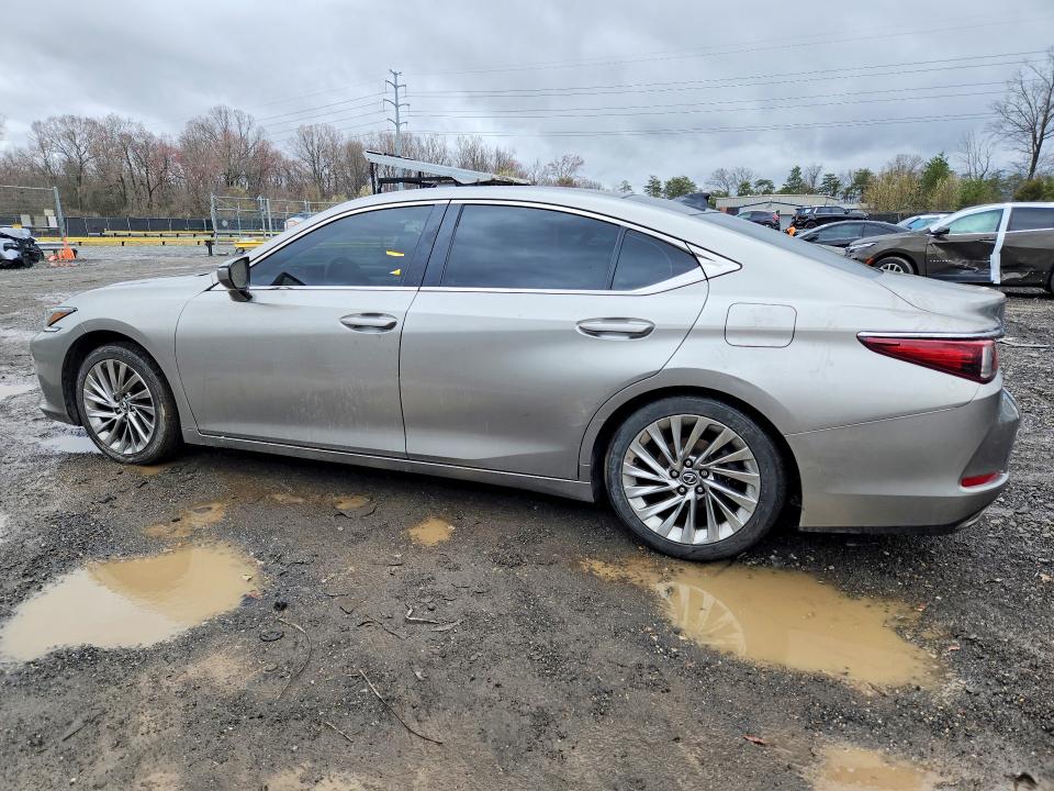 2019 Lexus ES