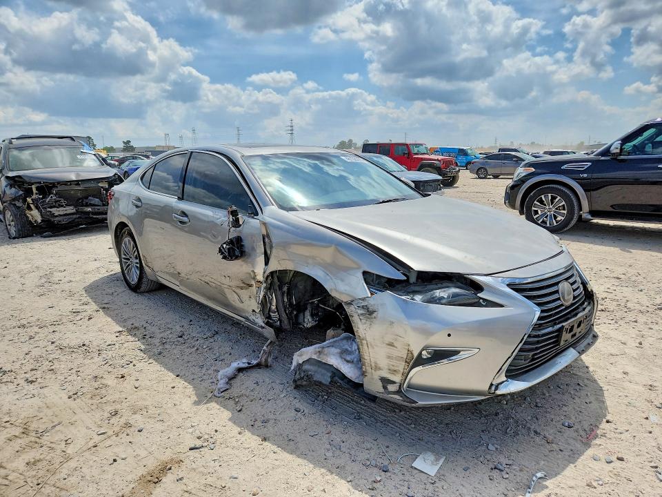2016 Lexus ES