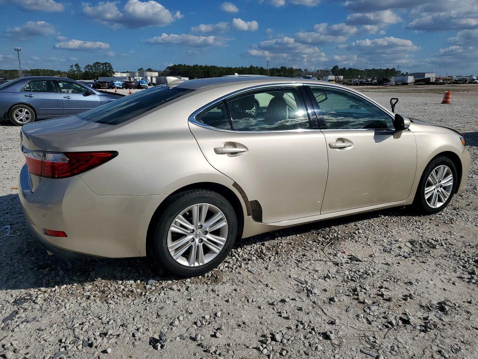 2015 Lexus ES