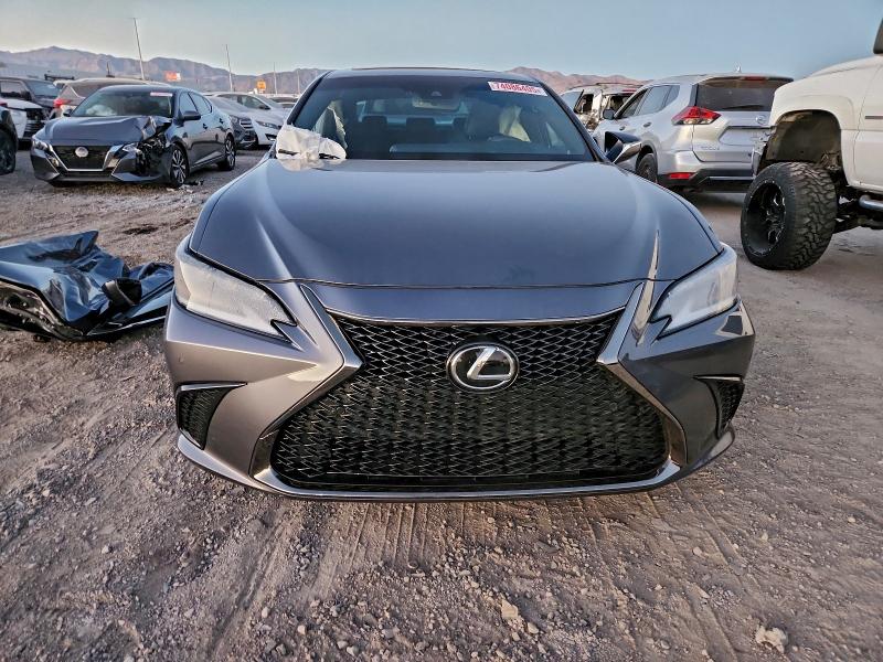 2019 Lexus ES