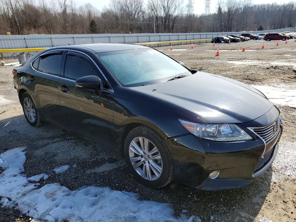 2015 Lexus ES