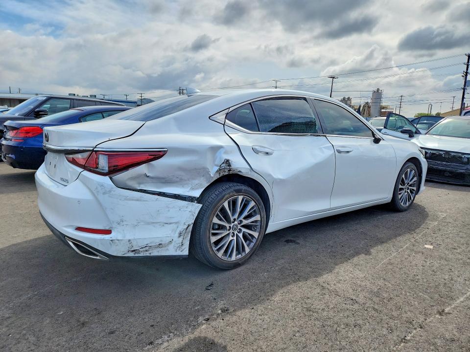 2021 Lexus ES