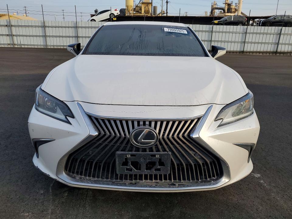 2021 Lexus ES