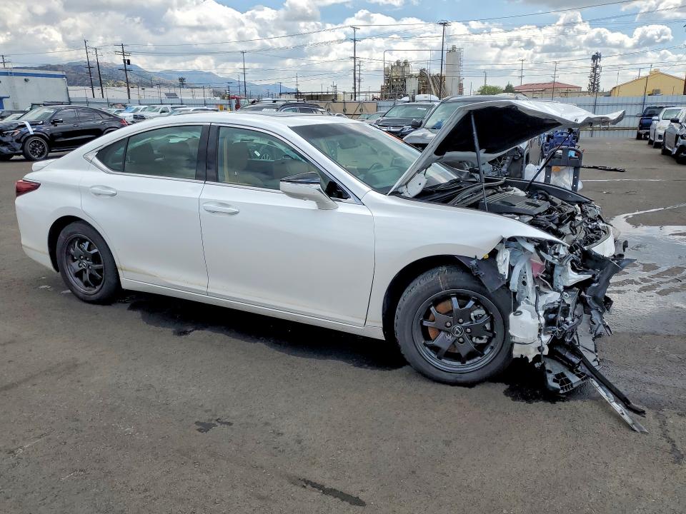 2025 Lexus ES