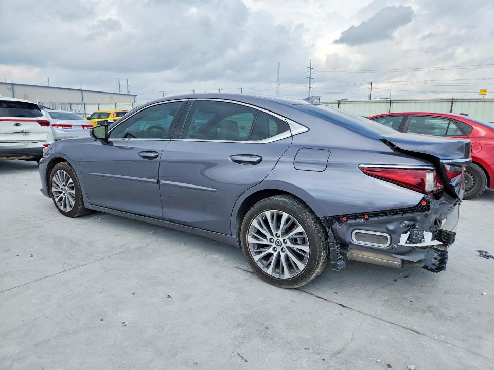 2021 Lexus ES