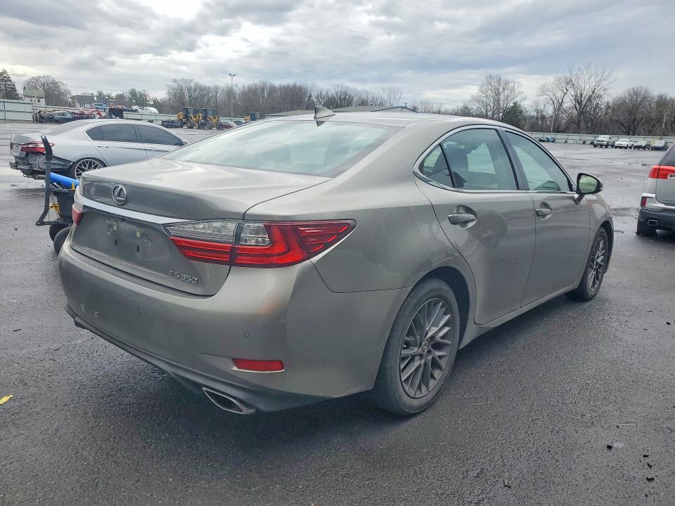 2018 Lexus ES