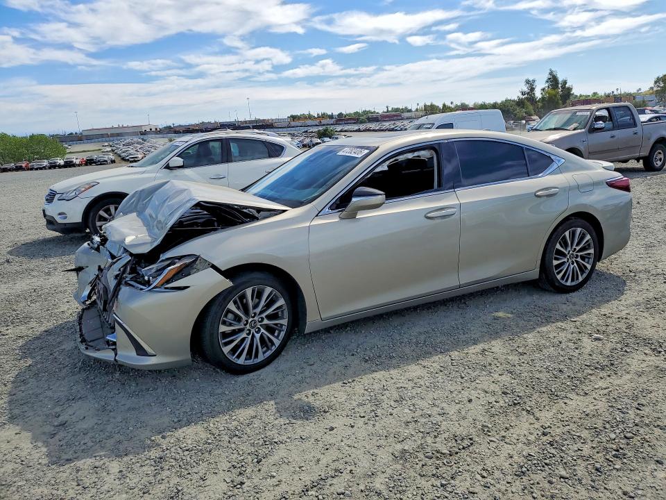 2020 Lexus ES
