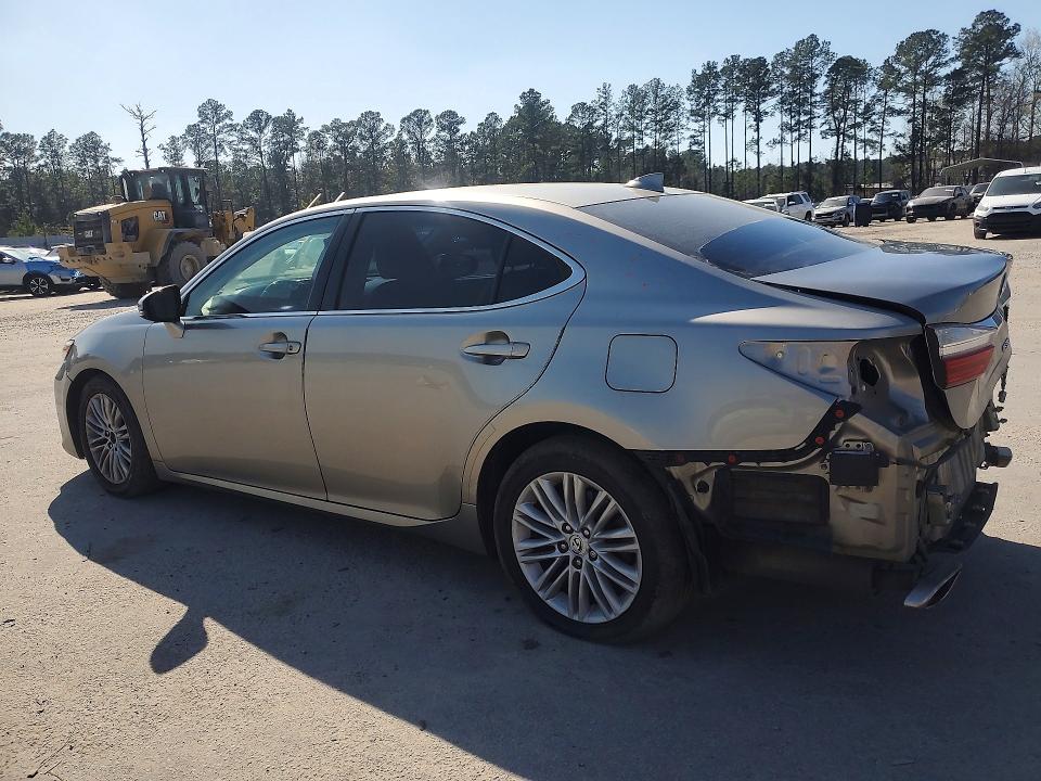 2016 Lexus ES