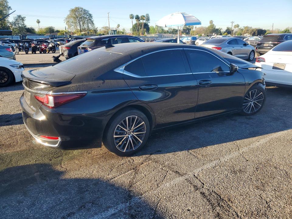 2023 Lexus ES