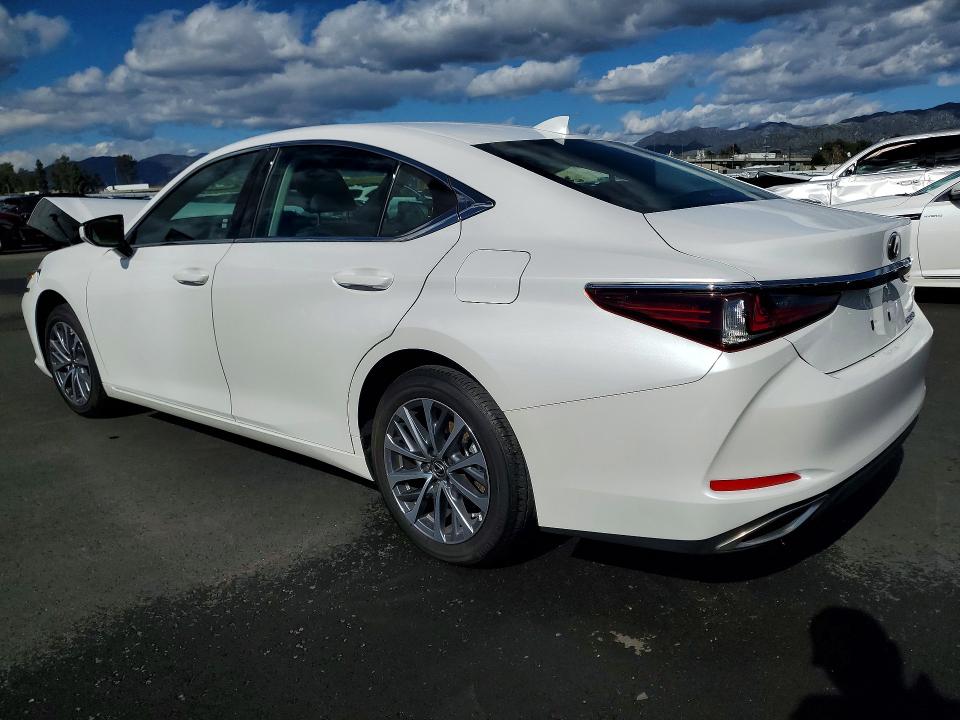 2025 Lexus ES