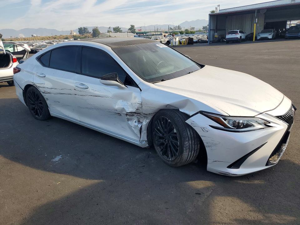 2021 Lexus ES