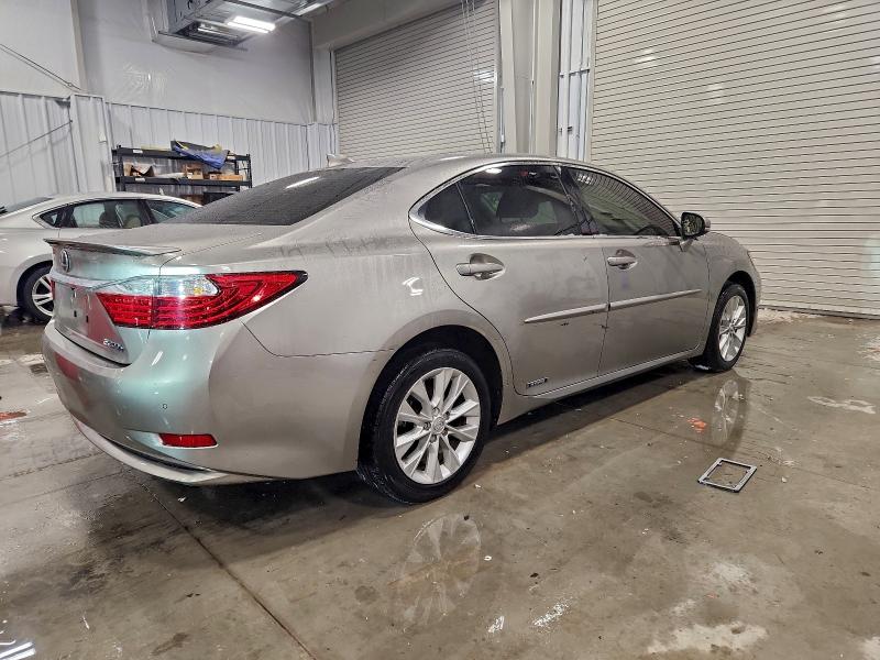 2015 Lexus ES