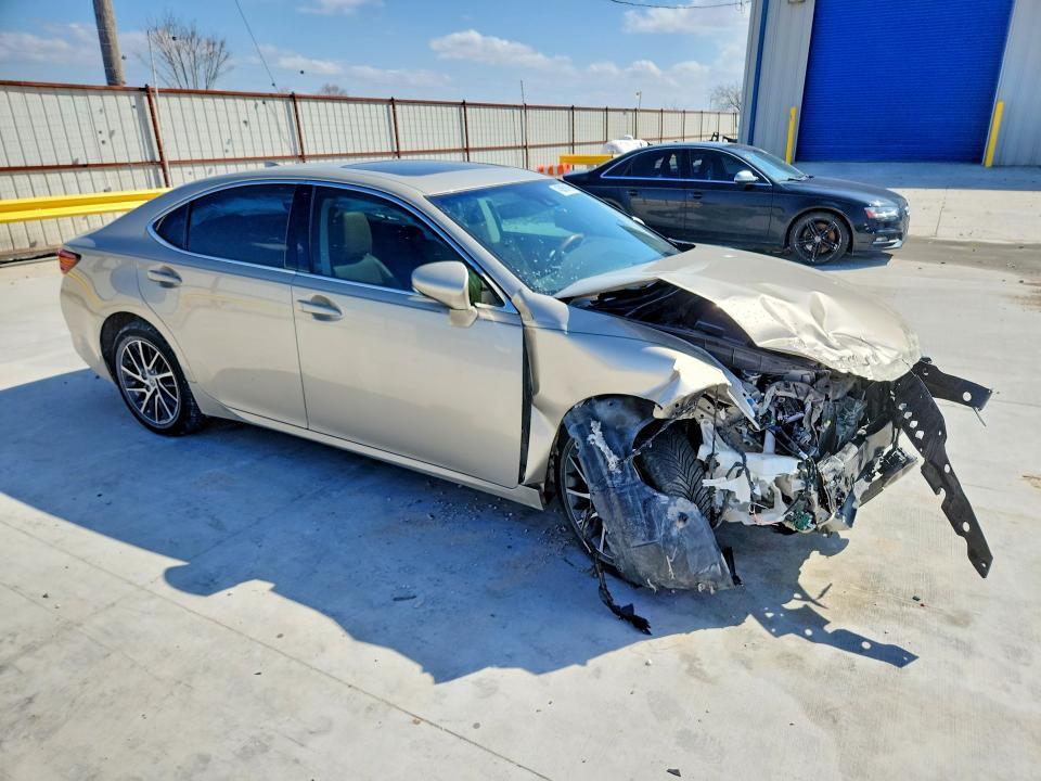 2016 Lexus ES