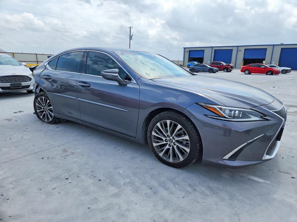 2021 Lexus ES