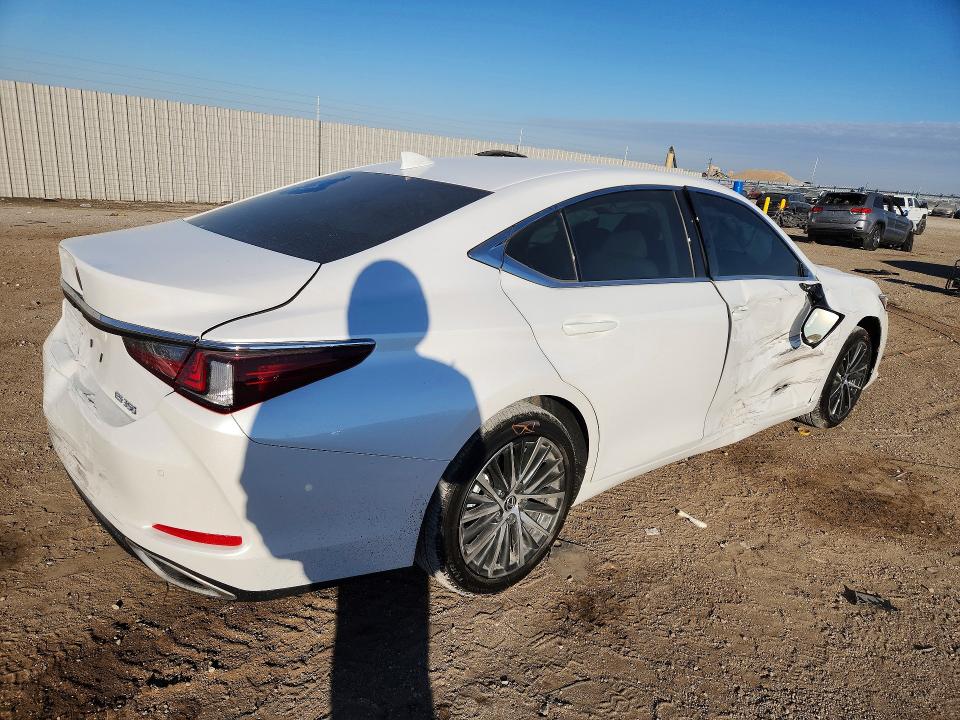 2025 Lexus ES