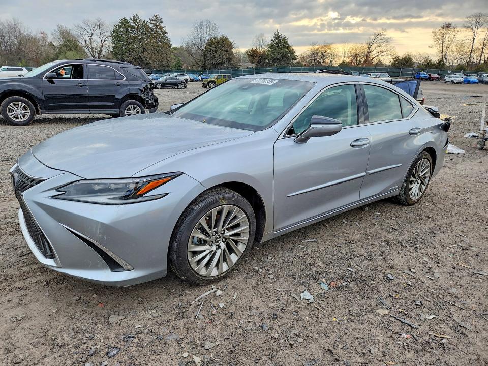 2022 Lexus ES