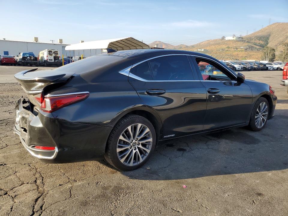 2021 Lexus ES