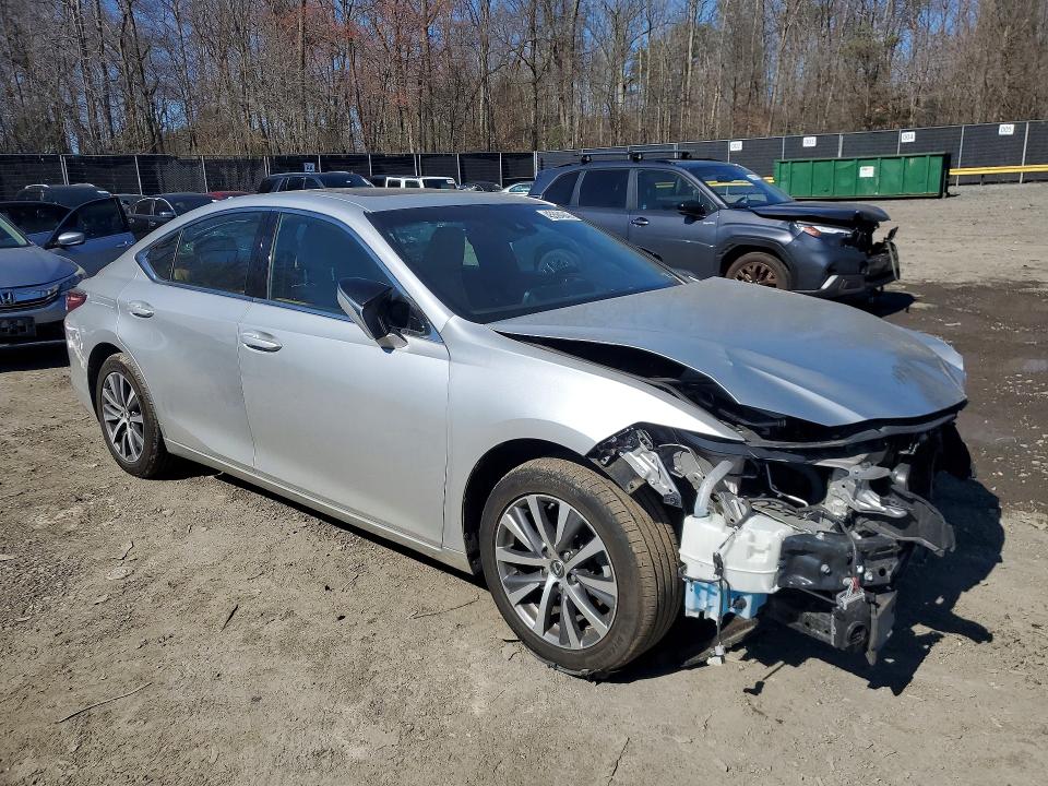 2019 Lexus ES