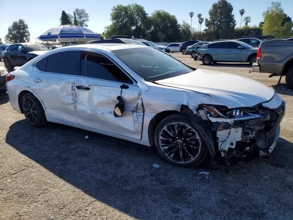 2020 Lexus ES