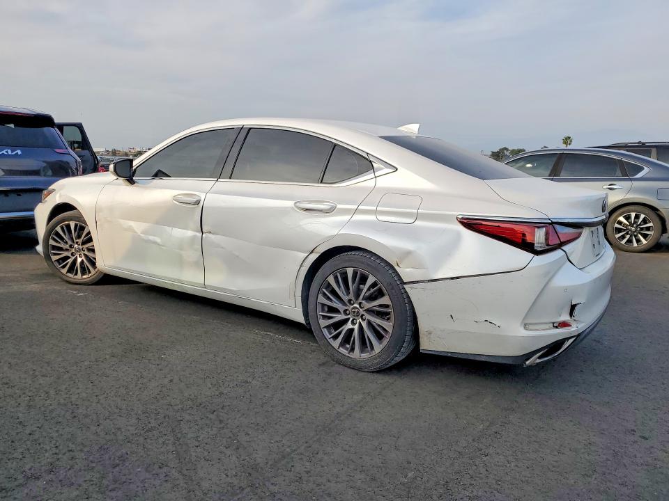 2021 Lexus ES