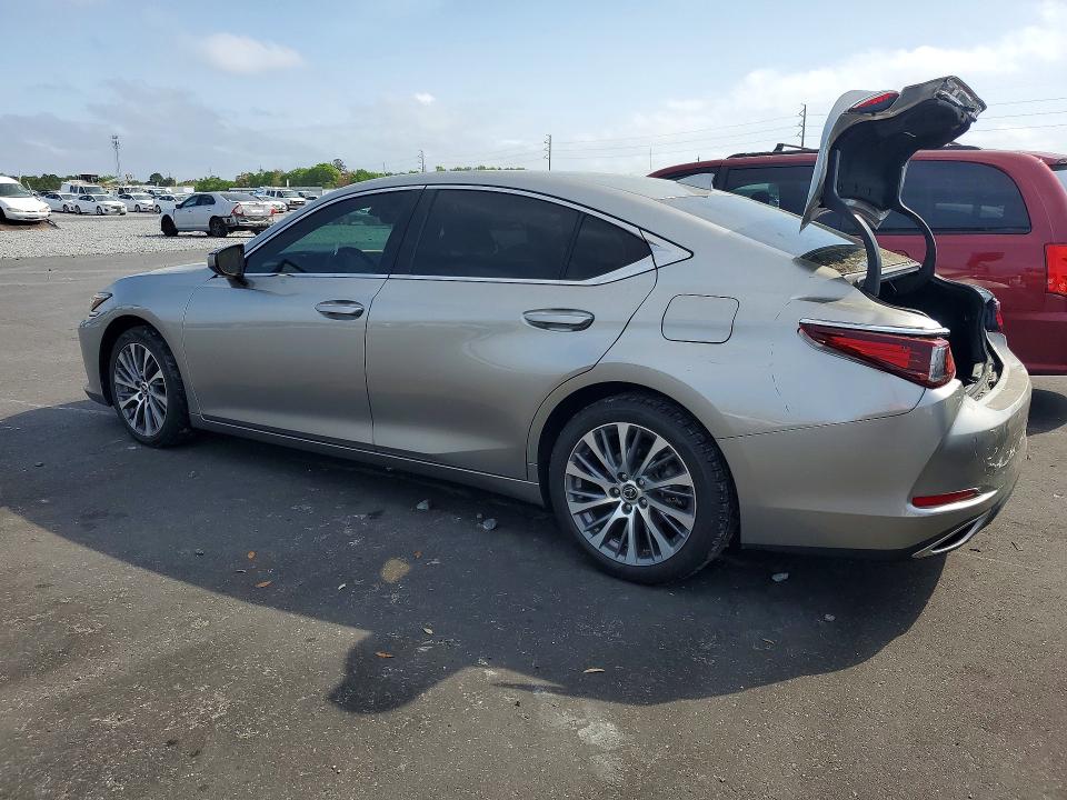2021 Lexus ES