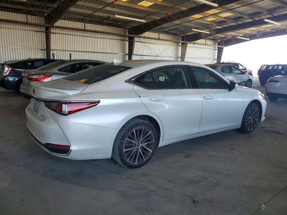 2025 Lexus ES