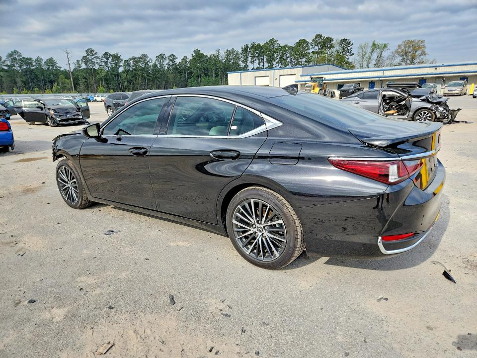 2025 Lexus ES