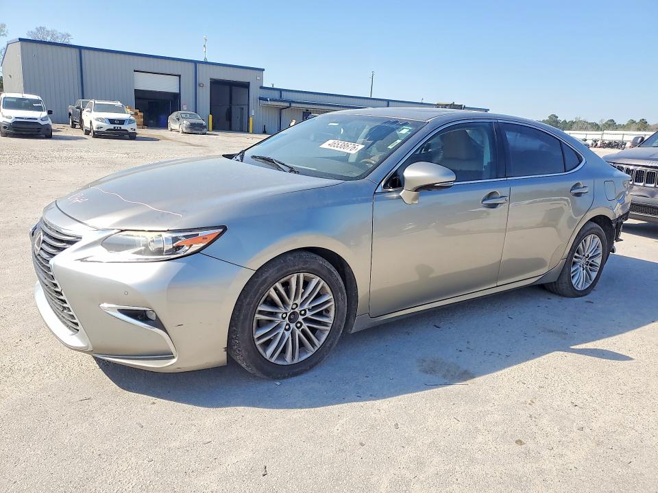 2016 Lexus ES