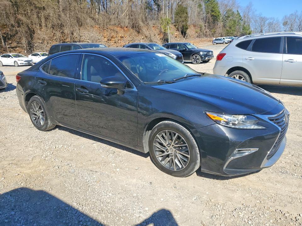 2016 Lexus ES