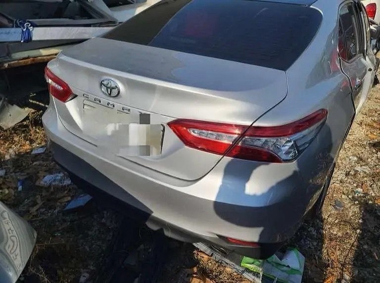 TOYOTA CAMRY